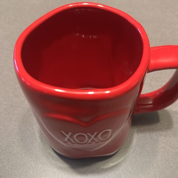 Rae Dunn XOXO valentines mug. NWT - Picture 2 of 2
